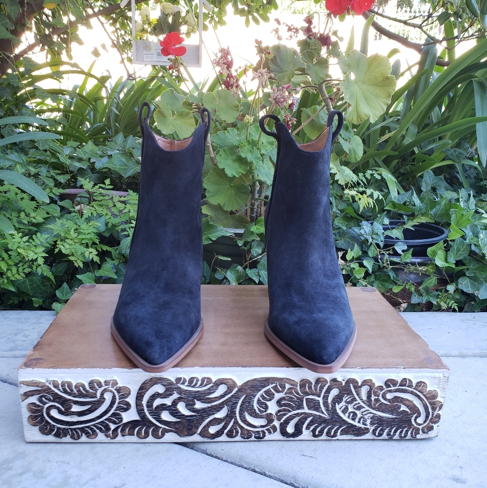 Chic Franco Sarto Suede Booties - Picture 6 of 12